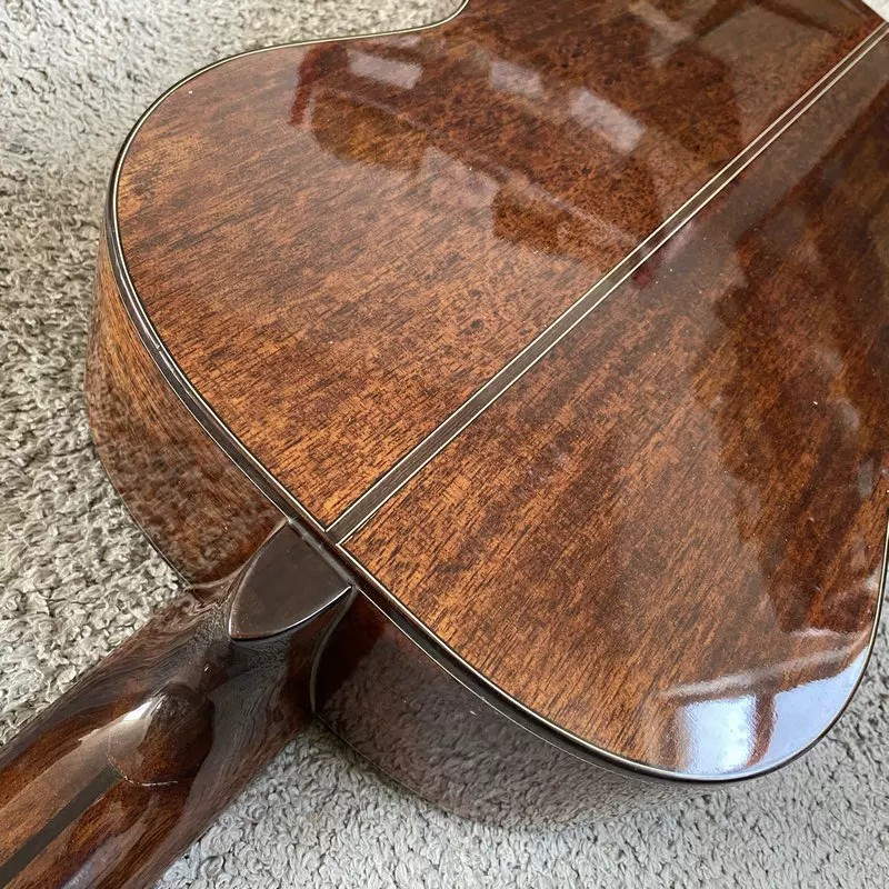 Tamamen Masif Gövdeli 39' Klas - Dobro Resonator Guitar incelemesi ve fiyatı
